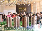 4月2日爱房网假日花园看房团爆团购成交狂潮（组图）