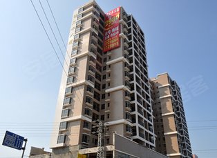总价39万住120平大3房 3300元/平锦立丰大厦实探