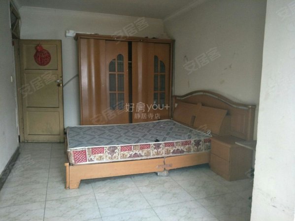 东光小区楼顶有屋顶花园已搭建等于是二套房