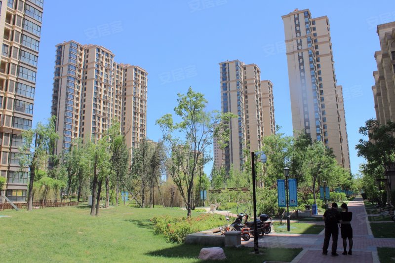 富力新城实景图